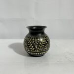 পিতলের মিনা করা কালো ঘট - শোপিস - ৬৫০ গ্রাম - ৪.৫ ইঞ্চি