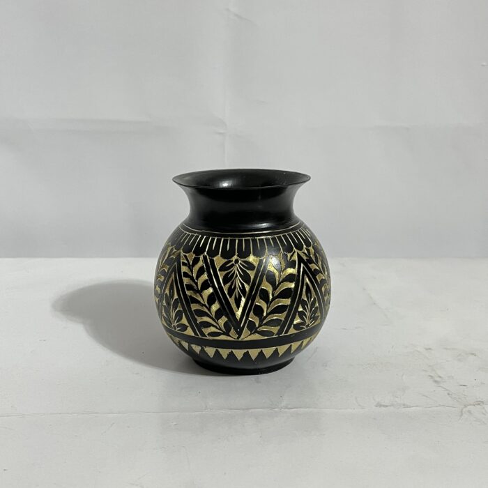 পিতলের মিনা করা কালো ঘট - শোপিস - ৬৫০ গ্রাম - ৪.৫ ইঞ্চি - Image 1