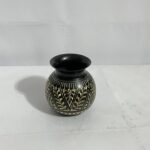 পিতলের মিনা করা কালো ঘট - শোপিস - ৬৫০ গ্রাম - ৪.৫ ইঞ্চি - Image 2