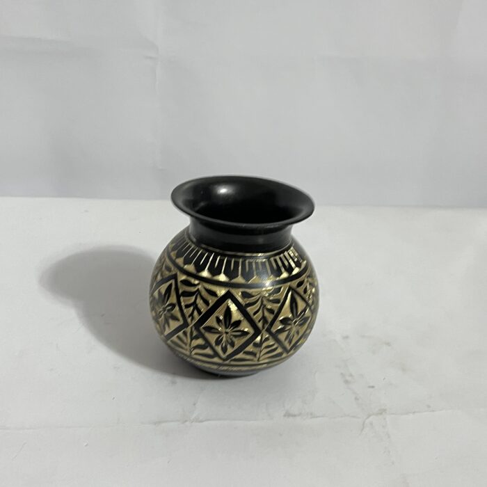 পিতলের কালো মিনা করা ঘটি - শোপিস - ৫৮০ গ্রাম - ৪ ইঞ্চি - Image 2