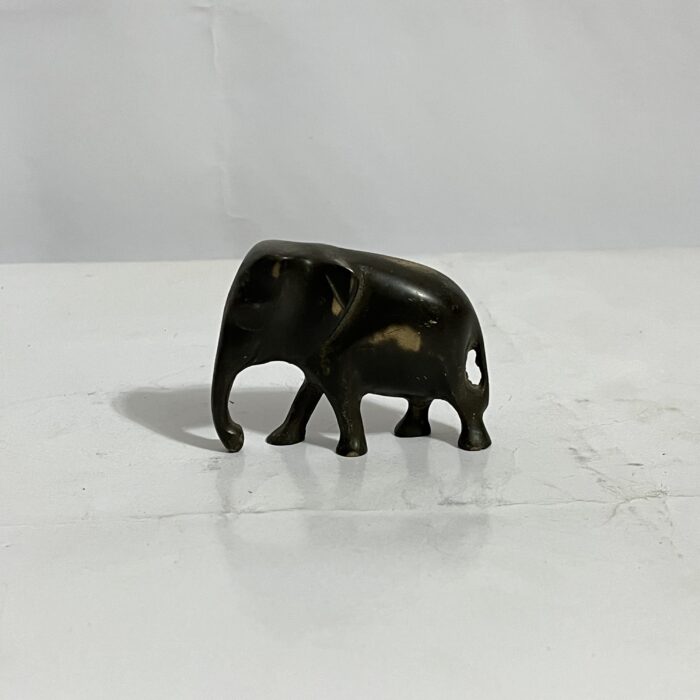 পিতলের পুরনো ছোট হাতি - শোপিস - ৩ ইঞ্চি - ১৫৫ গ্রাম - Image 2