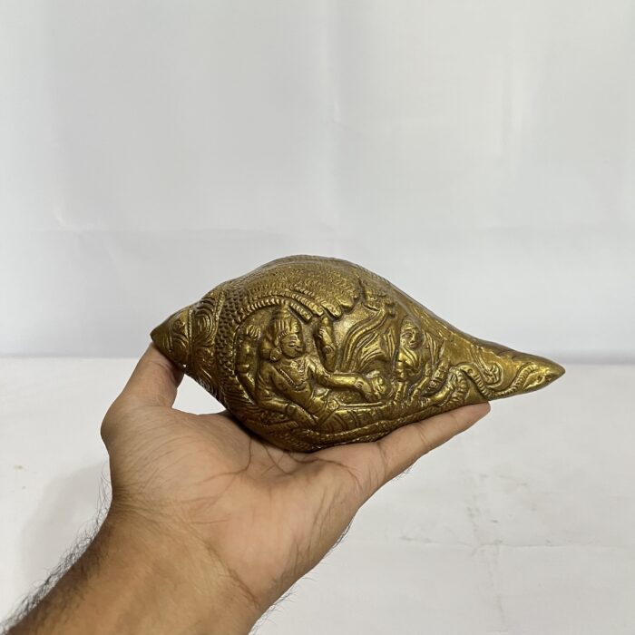 পিতলের লক্ষ্মী নারায়ণ শঙ্খ  - শোপিস - ৬.৫ ইঞ্চি - ১ কেজি ২৬০ গ্রাম - Image 4