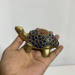 সাউথ ইন্ডিয়ান পিতল এবং স্টোনের কাজ করা কচ্ছপ - ৪ ইঞ্চি - ৩৪০ গ্রাম - Image 3