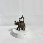 পিতলের অ্যান্টিক ছোটো হাতি - পুরনো - ৬০০ গ্রাম - ৪ ইঞ্চি - Image 2