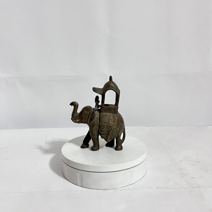 পিতলের অ্যান্টিক ছোটো হাতি - পুরনো - ৬০০ গ্রাম - ৪ ইঞ্চি - Image 2