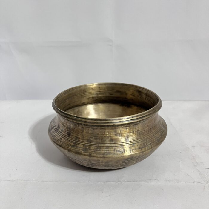 পুরোনো কাসার জাম বাটি – অরিজিনাল কাসা (Bell Metal) বোল | ৮০০ গ্রাম | ৬ ইঞ্চি | কালেক্টর আইটেম - Image 2